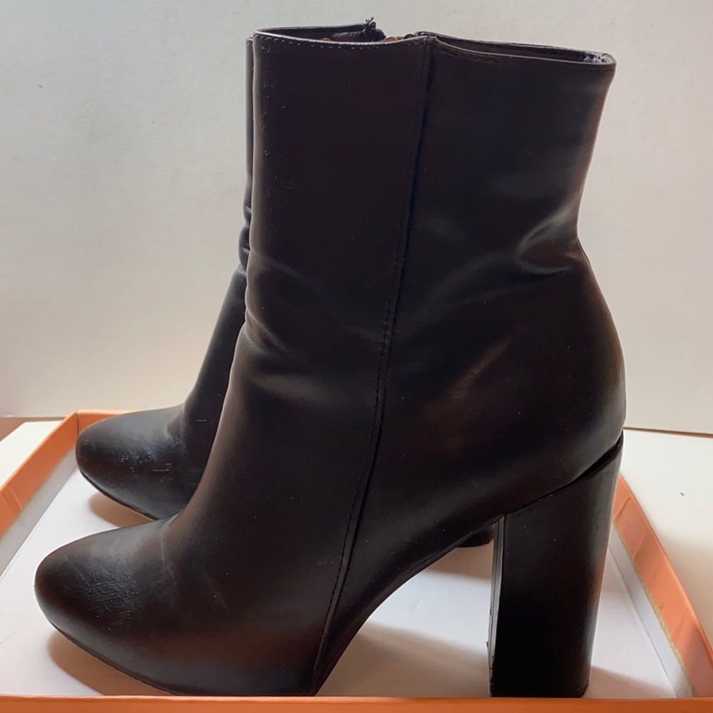 BLACK PU Leather BLOCK HEELED BOOTIES